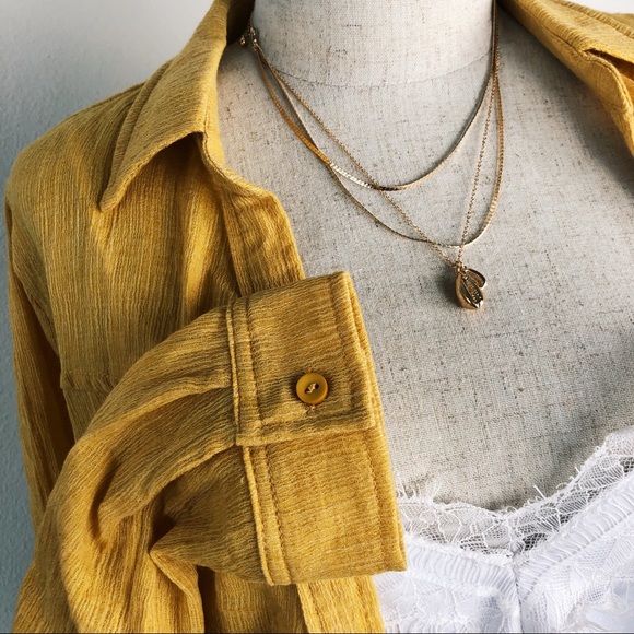 LAST S —Mustard summer top - Picture 3 of 3